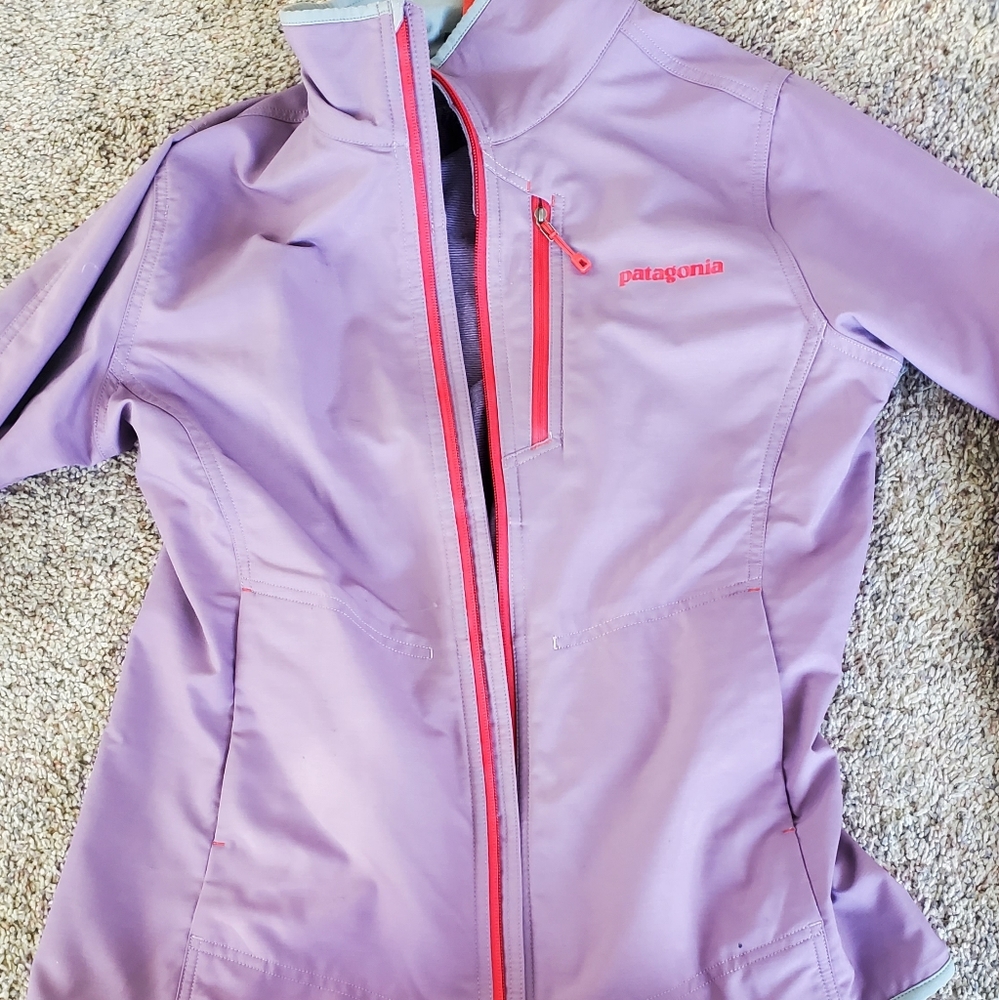 Patagonia purple light weight jacket medium